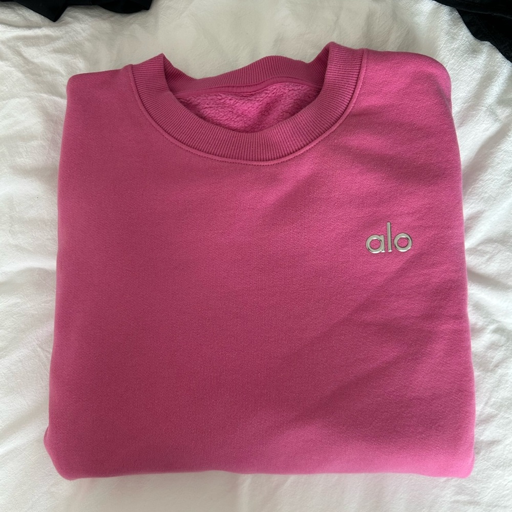 ALO Yoga Women's Pink Crew Neck Sweater
